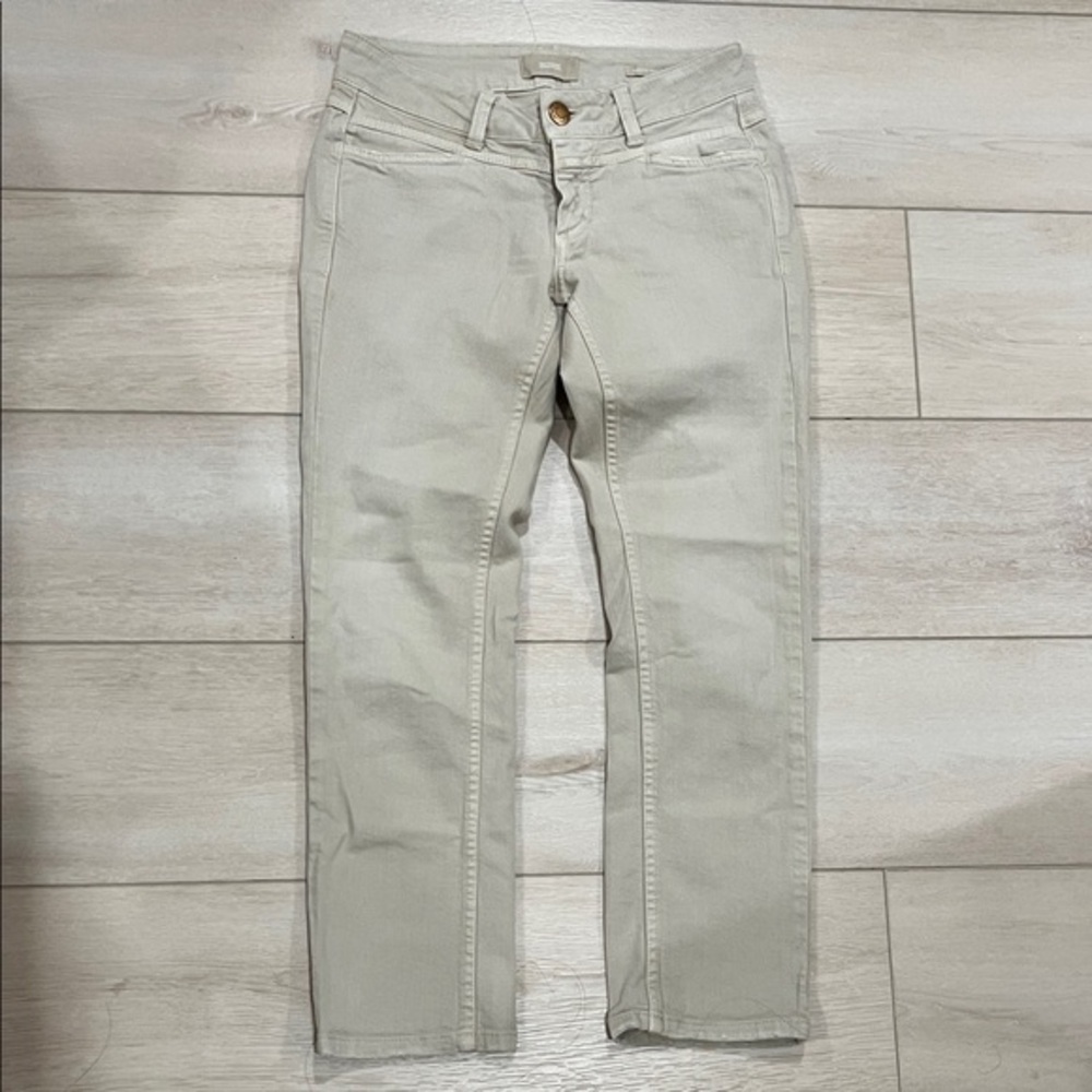 CLOSED :: JEANS